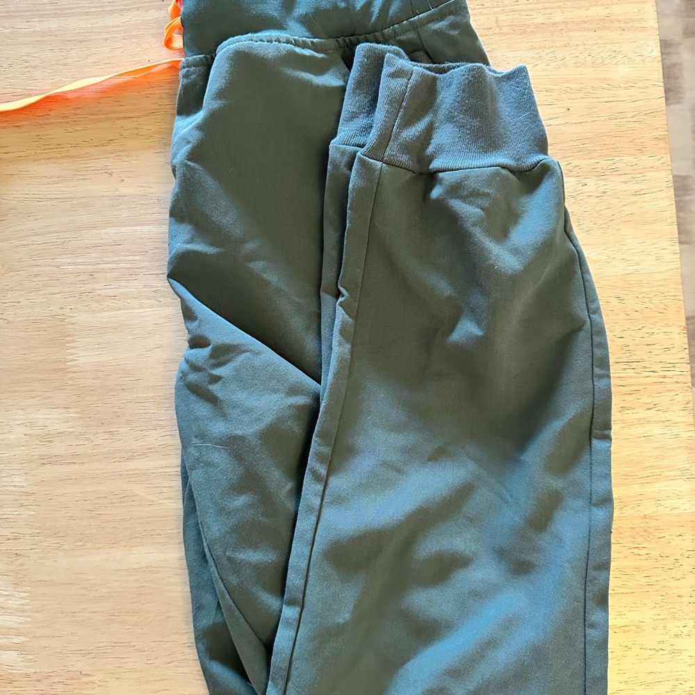 FIGS Zamora High-Waisted Jogger Scrub Pants (Hunter Green) - Small/Regular